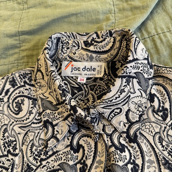 Jac dale | vintage women's xsmall-small cream Paisley Print Blouse with collar - Picture 3 of 5